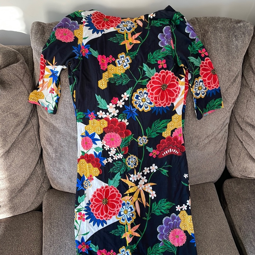Alice + Olivia midi black dress
